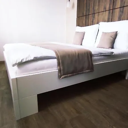 Na Vyhlidce Apartment *